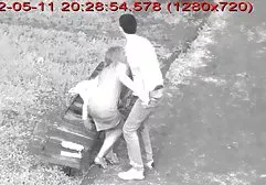 கருப்பு குழந்தை செக்ஸ் இயந்திரத்தைப் பயன்படுத்துகிறது