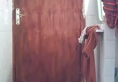 முணுமுணுக்கும் போது பஞ்சுபோன்ற கம்ஷாட் கொண்ட BBW