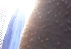 மூன்று மென்மையான லெஸ்பியன் படுக்கையில் புண்டையை கவரும்