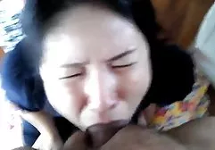 ஃபிஷ்நெட்டில் ஆண் ரஷ்ய அழகி