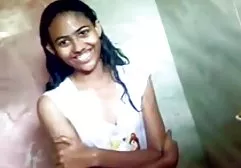 ஒரு விருந்துக்குப் பிறகு காட்டேரிகளுடன் உணர்ச்சிவசப்பட்ட குழு செக்ஸ்