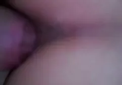 காலையில் மீகா சுய திருப்தியில் ஈடுபட்டார்