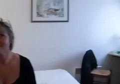 சிறுவன் தனது பெற்றோருடன் உடலுறவு கொள்வதைக் கண்டான்.