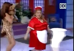 பெண் சோப்பு மற்றும் அவள் புண்டை தொட
