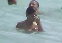 சுறுசுறுப்பான இளம் ஜோடிகளின் அழகான மென்மையான செக்ஸ்