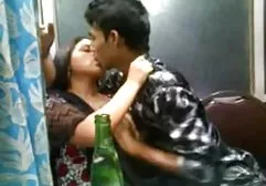 பேன்டிஹோஸில் சூடான ஸ்பான்கிங் கவர்ச்சியான பொன்னிறம்
