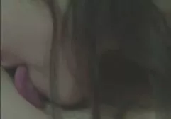 அவர் தனது மகனை ச una னாவுக்கு அழைத்துச் சென்றார்