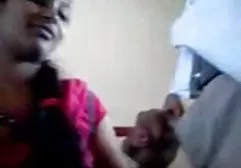 விடுதி தோழிகளில் கடித்த மாணவர்களின் ஜோடி