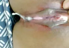 அனைத்து துளைகளிலும் அவரது உதவியாளரான செஃப் vzharil