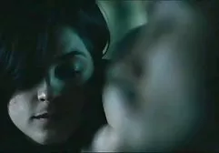 ஒரு பணக்காரனுடன் மெலிதான கவர்ச்சியான பணிப்பெண் ஜாஹெட்ஸ்யா