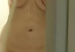 கழுதை நண்பன் மற்றும் அவரது வாயில் கம்ஷாட்
