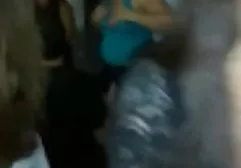 இரண்டு அழகான ஆசியர்கள் ஆண்குறி காதலனை சக்