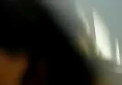 பெரிய அதிர்வுடன் சுயஇன்பம் செய்யும் பொன்னிற புண்டையை மூடு