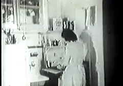 பெரிய மார்பக குஞ்சு கழுதைக்கு பிடித்தது