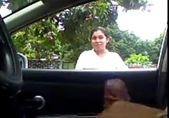 சூடான அழகி தனது முதல் குத செக்ஸ் நேசிக்கிறார்.