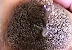கறுப்புப் பெண் விரைவாக வெள்ளை நிறத்துடன் புணர்ந்தாள்