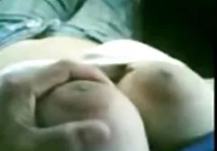 பையன் தண்டனையில் மனைவியின் கால்களை நக்கினான்