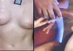 அழகான லெஸ்பியன் கன்னிலிங் செய்கிறார்கள்