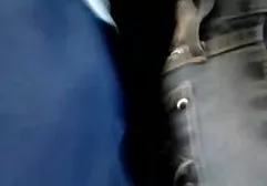 கரோலினா திறமையாக அவளது புண்டையை கட்டிக்கொண்டாள்