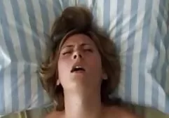 விபரீத பாதங்கள் காதலியின் கட்டுப்பட்ட பஃப்ஸ்